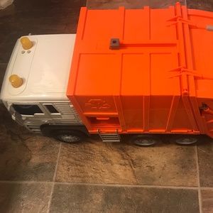 Driven - Recycling Trash Truck